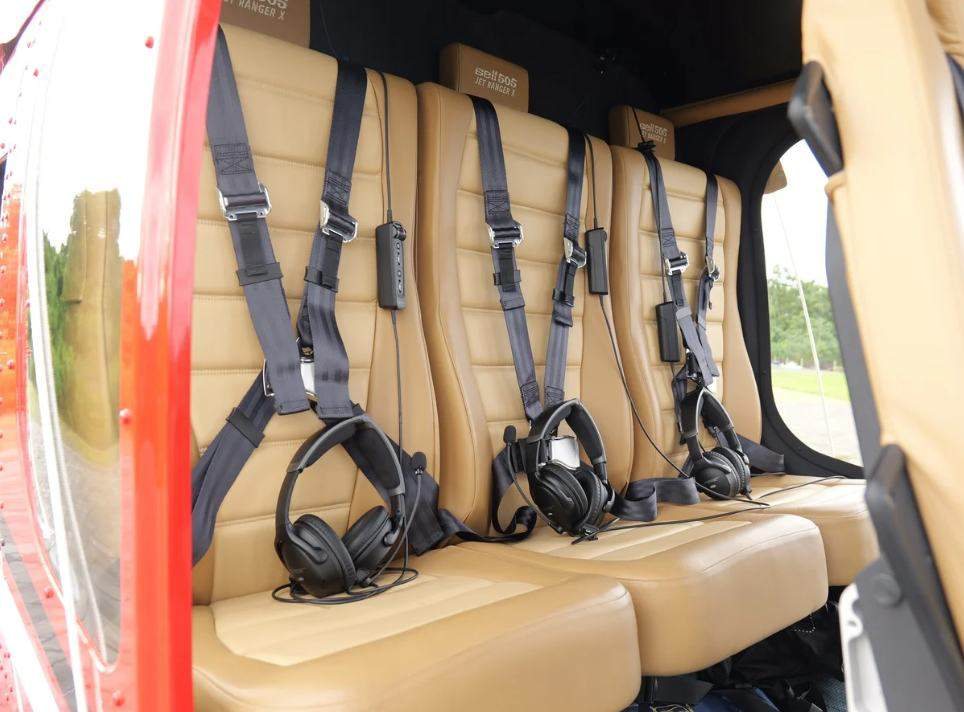 Bell 505 cabin seating